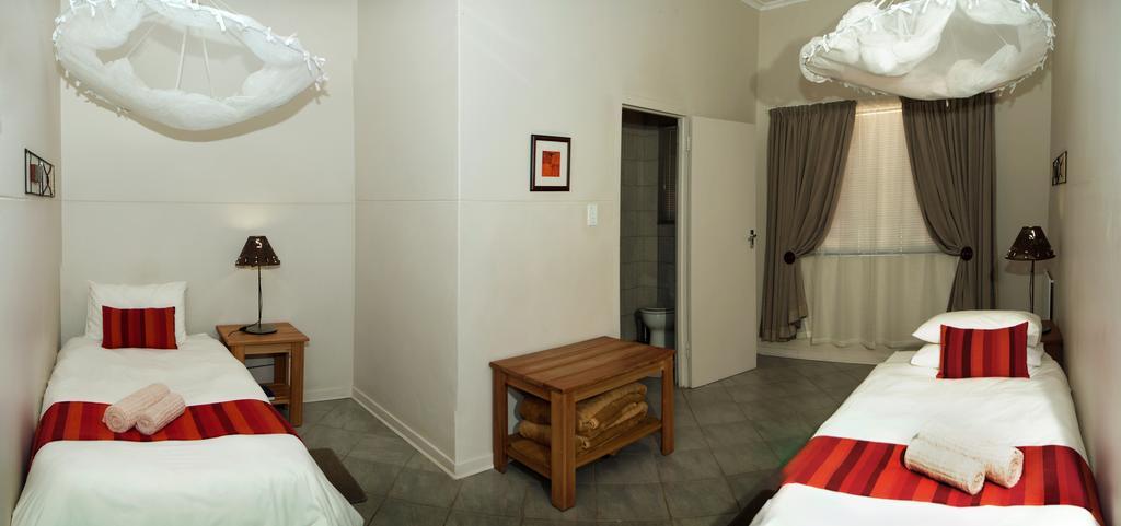 Bahnhof Hotel Aus Bagian luar foto