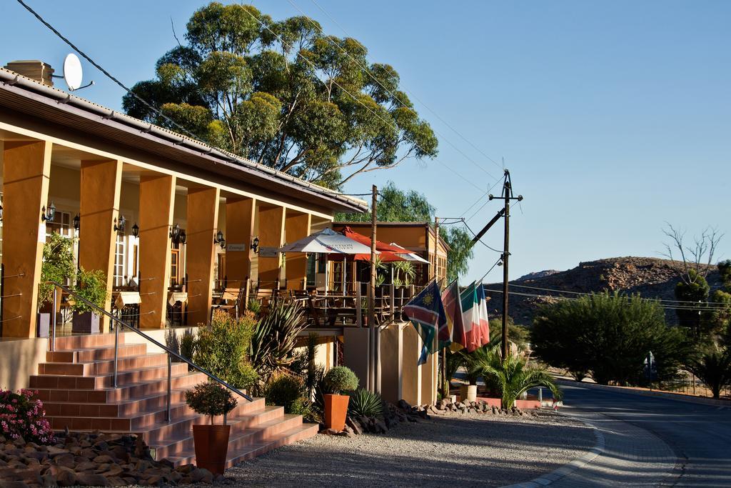 Bahnhof Hotel Aus Bagian luar foto